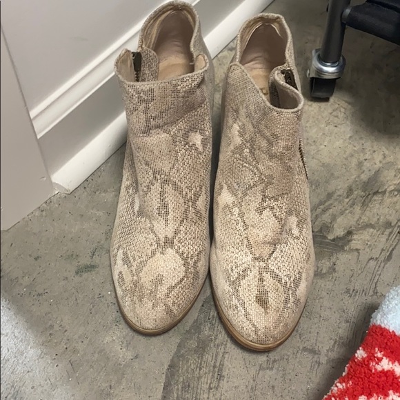 booties - Picture 1 of 1